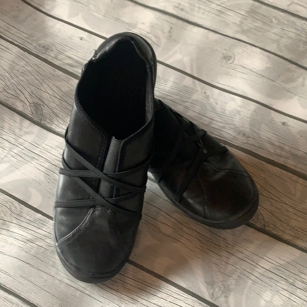 Clarks dress shoes